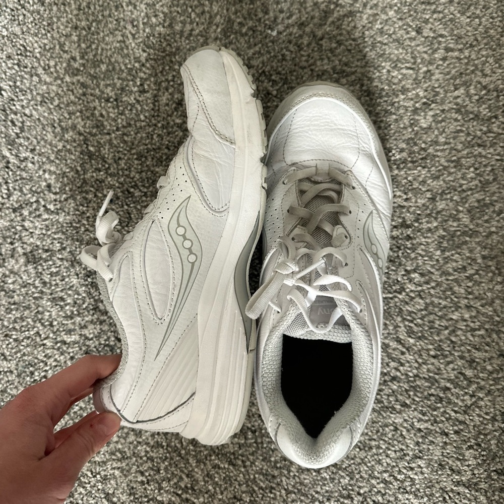 SAUCONY sneakers